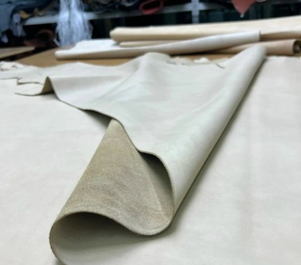 Краст (экспериментальный, бежевый), без финиша, 1.2-1.6 мм, средний размер 170-250 дм²